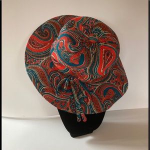 VTG Rozanne of New York Soft Beach Hat.